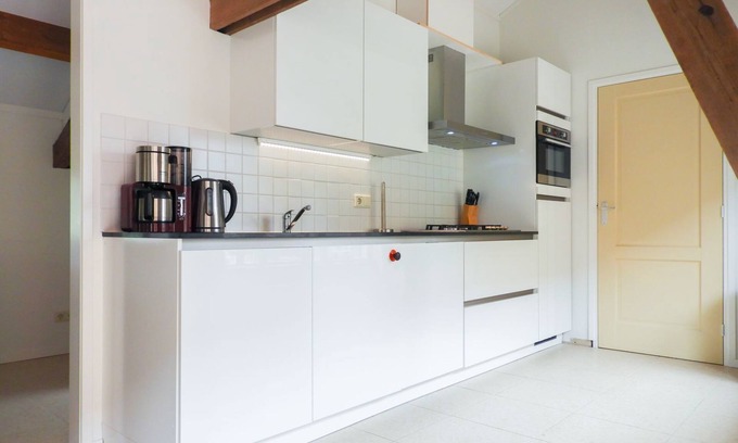 Grijpskerke Casa | Renovated 6-person holiday home in Grijpskerke, rurally and centrally located