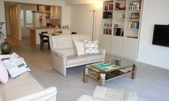 Knokke Apartamento | Apartamento reformado (115m²) en el corazón de Knokke a 750m de la playa