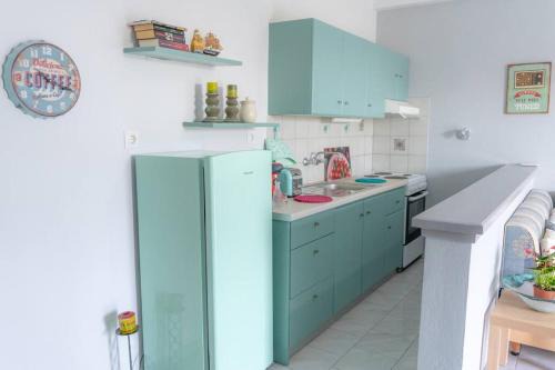 Adelianos Kampos Apartamento | Renovated apartment in Adelianos Kampos