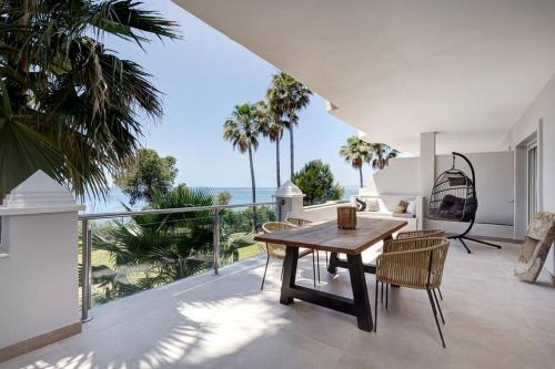Nueva Milla de Oro Apartamento | Renovated apt Douro - balcony right at the sea