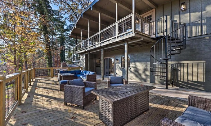 Bella Vista Casa | Renovated Bella Vista Retreat Less Than 2 Mi to Golf!