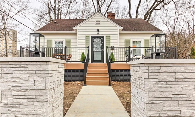 Bloomington Casa | Renovated Bloomington Home - Steps to Campus!
