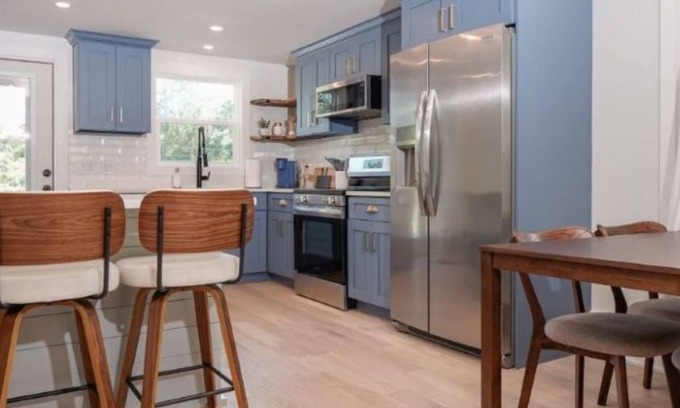 St. Petersburg Casa | Renovated Bungalow blocks from Downtown St. Petersburg