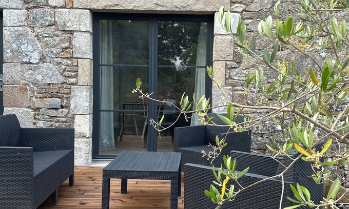 Saint-Carne Casa | Renovated character house with hanging net!