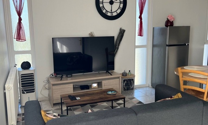 Bourg-en-Bresse Apartamento | Renovated Comfort Apartment