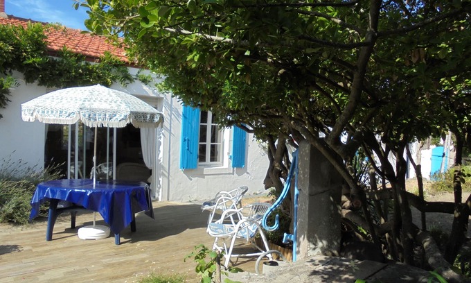 Barbatre Casa | Renovada casa de campo de unos 70 m2 con jardín