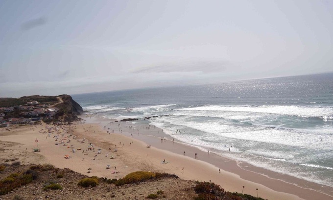 Aljezur Apartamento | Amplio apartamento en la planta baja cerca de las mejores playas de la costa oeste del Algarve