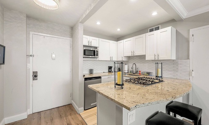 Peachtree Center Apartamento | Renovated Downtown Atlanta Condo with City View with Free Parking- 2005