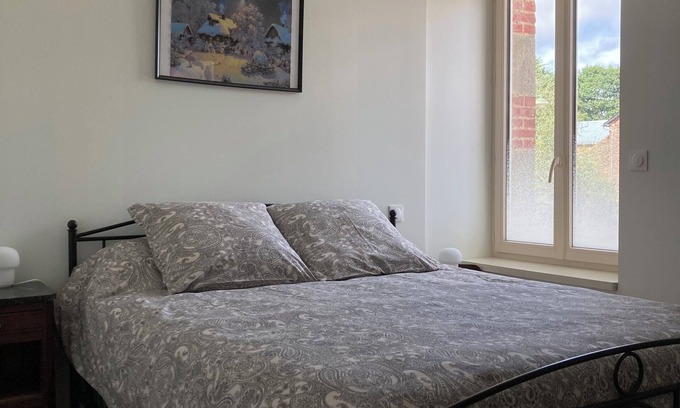 Saint-Malon-sur-Mel Apartamento | Renovated, fully-equipped Compère apartment