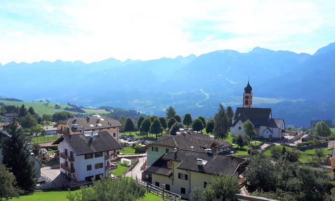 Daiano Apartamento | Piso reformado con magníficas vistas en los Dolomitas.