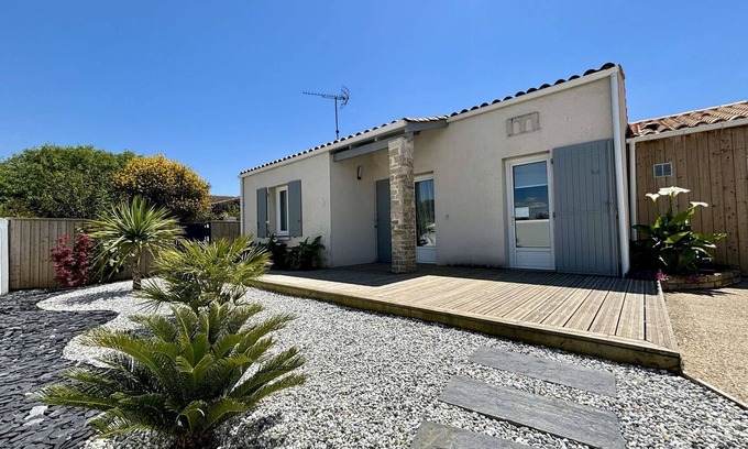 Saint-Pierre-d'Oleron Casa | Casa renovada con terraza, jardín y parking – 4 plazas – Saint-Pierre-d'Oléron