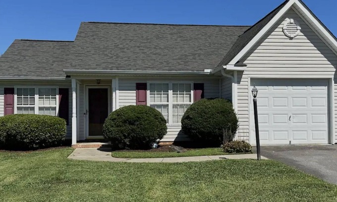 Winston - Salem Casa | Renovated Gem Minutes from Downtown WS, Kville, GSO