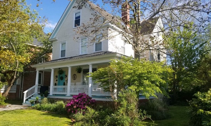 Cape Charles Casa | Renovated Gem: Walk to Beach, Historic District Shops, Restaurants, Central Park