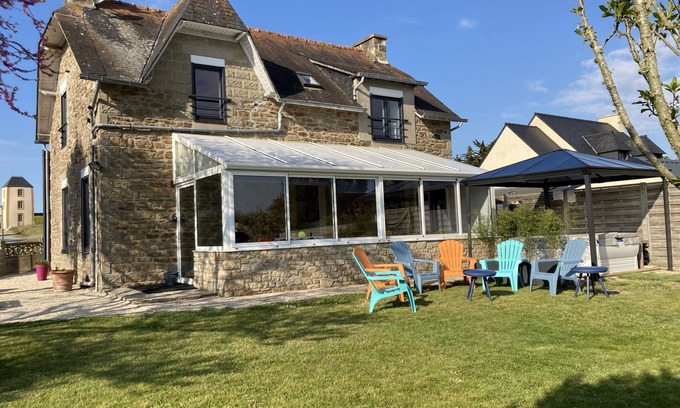 Beaussais-sur-Mer Casa | renovated house with jacuzzi 5 minutes from the beaches