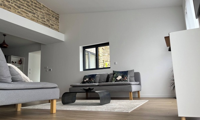Blacy Casa | Renovated house with all comforts in quiet country setting