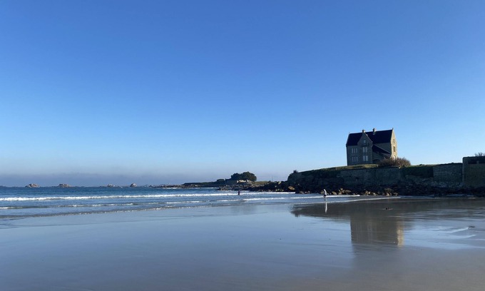 Berven Casa | Renovated house with sea views, 100m from the GR34!