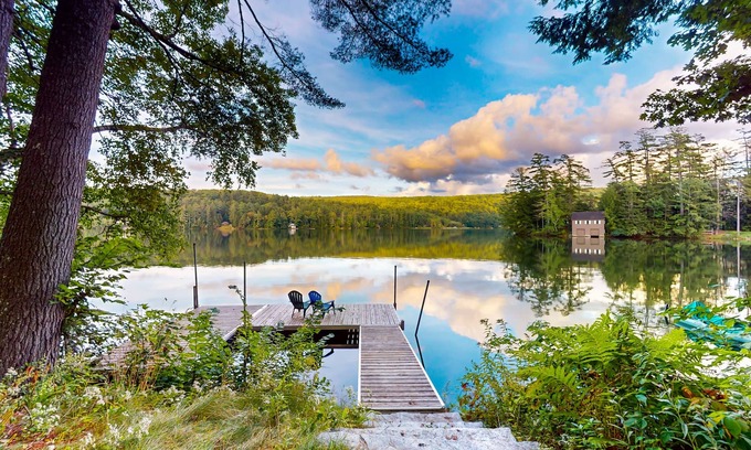 Ludlow Cabaña | Renovated lakefront cottage w/ hot tub, dock, kayaks, swim platform, & firepit
