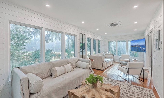 Seabrook Island Cabaña | Renovated luxury cottage on Seabrook Island.