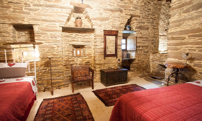 Kapparia Cabaña | Casa medieval renovada de 200 metros cuadrados en Andros, con capacidad para 8 personas.