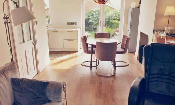 Nottingham Casa | Casa privada renovada para 5 personas