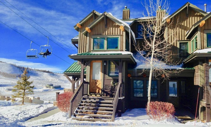 Silvercreek Condominio | Ski in Ski out, ver video, 2Bed / 2Bath Condo, Wifi, Kicking Horse Lodges