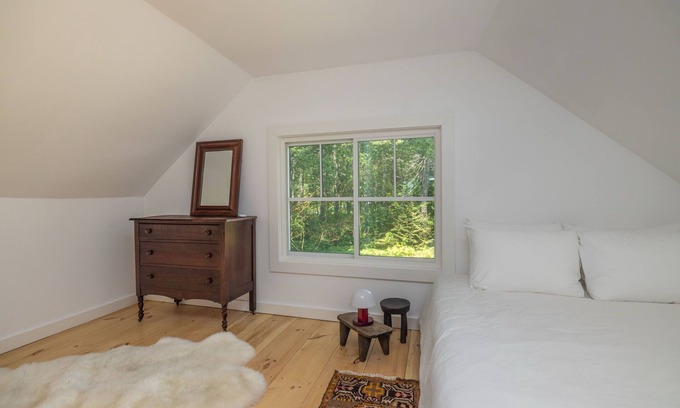 Belfast Casa | Renovated woodland home with lovely deck & firepit - minutes to Swan Lake