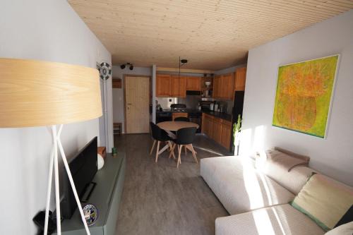 Evolene Apartamento | Renovierte Wohnung mit Ausblick für 1-2 Personen