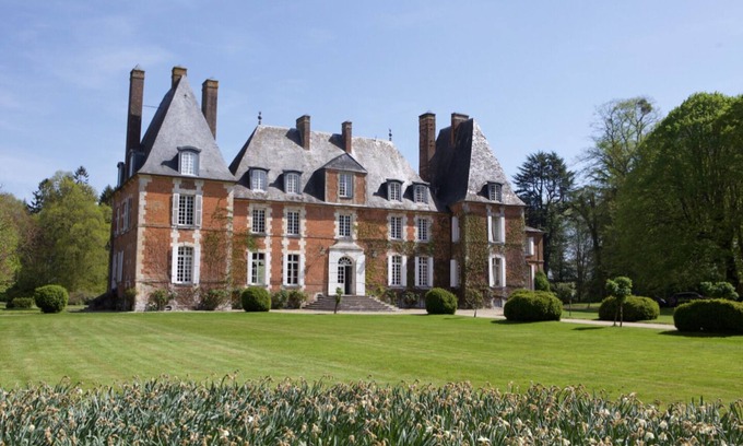 Grainville Otro | Rent a beautiful chateau with 28 beds, swimming pool and tennis