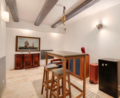 Saint Nicolas - Charles III - Ville vieille - Trois Maisons - Leopold Cama Y Desayuno | Rent big room with breakfast free in old city