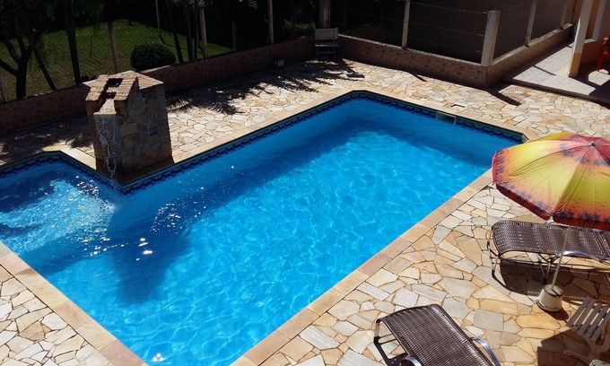 Igarata Casa | Alquiler de habitaciones, Sitio con Piscina, Sauna, Campo, Edicula, Wifi, Sala de juegos.