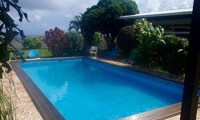 Mahina Casa | Alquilar tarifa muy agradable con vista a la piscina, la tierra y la laguna