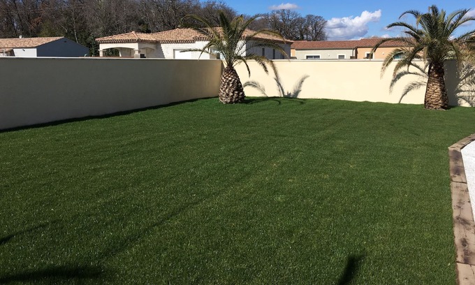 Vedene Villa | Alquilo villa con piscina