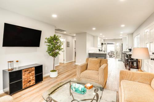 La Palma Casa | Rental with Pool Access about 8 Mi to Disneyland