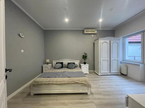 Chisinau Apartamento | RentHouse Apart-Hotel Room #7