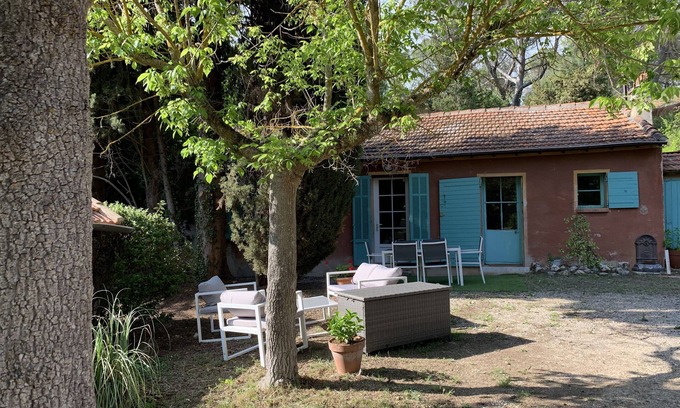 Beaurecueil Otro | Repos et Balade au Pied de la Sainte Victoire