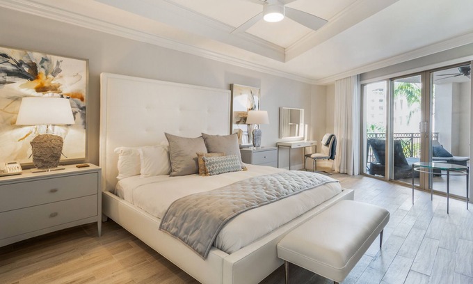 Seven Mile Beach Condominio | Residence 302 2 Bedroom Condo by Redawning