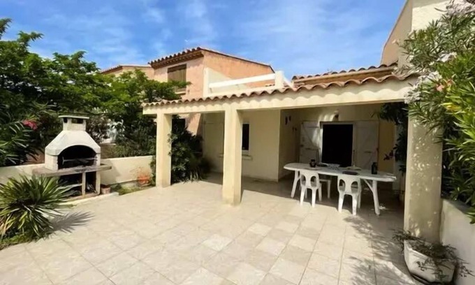 Saint-Pierre-la-Mer Villa | Residence 8argo83-saint Pierre La Mer - Vintage family house 100m from the beach 8ARGO83