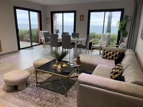Theoule-sur-Mer Apartamento | Residence Arc-en-Ciel 5 Star App A with stunning seaview