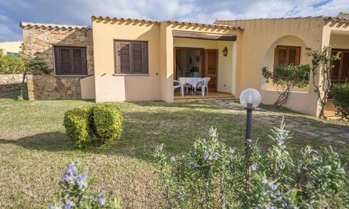 Baia Sant'Anna Apartamento | Residence Baia Sant'Anna with swimming pool and two bathrooms BudoniRentals