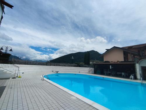 Paratico Apartamento | Residence con piscina Iseo Lake