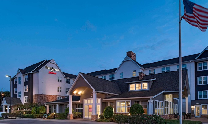 College Station Hotel | Residence Inn Bryan College Station