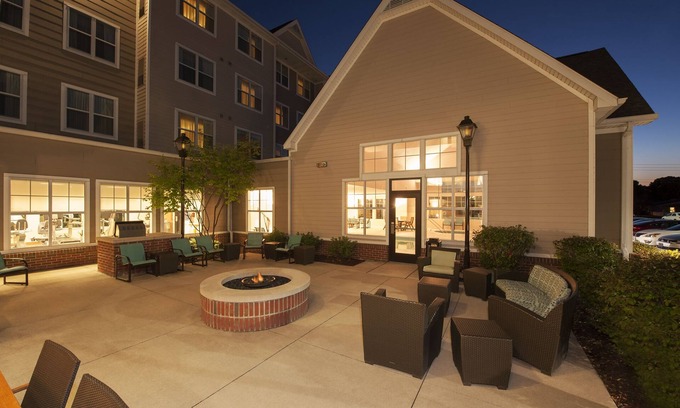 Moline Hotel | Residence Inn Marriott Moline