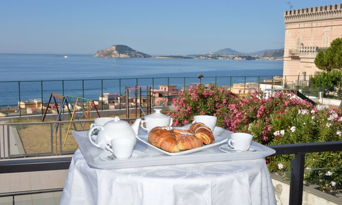 Pozzuoli Hotel | Residence Miramare