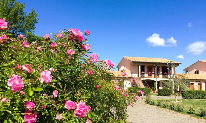 Sorano Apartamento | Residence surrounded by greenery with swimming pool in Sorano