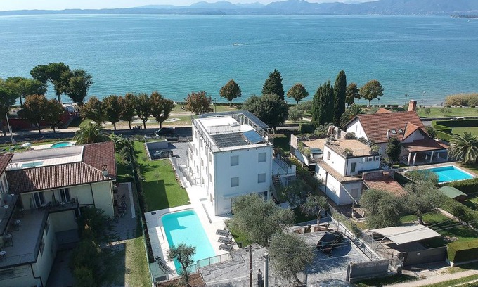 Cisano Apartamento | Residence VILLA ADRIANA