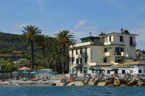 Albenga Apartamento | Residence Villa Miky