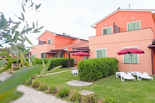 Vada Apartamento | Residence with swimming pool in Mazzanta just 600 meters from the beach