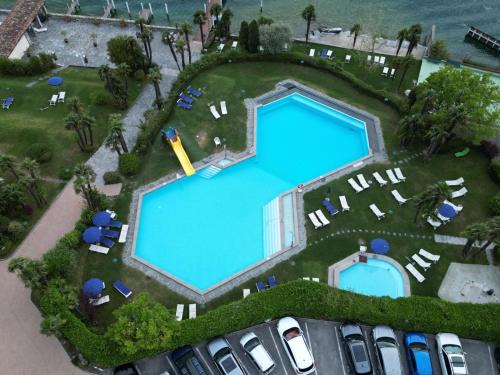 Bissone Apartamento | Residenz am Luganersee mit Pool
