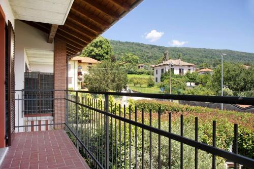 Cocquio-Trevisago Apartamento | Residenza Contrada
