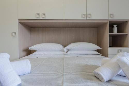 Quartiere XX Ardeatino Apartamento | RESIDENZA ERES EUR